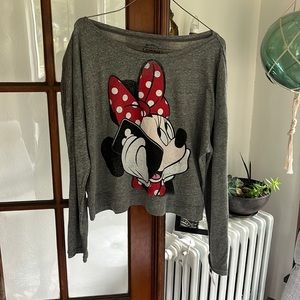 Minnie Mouse on her cell NWT